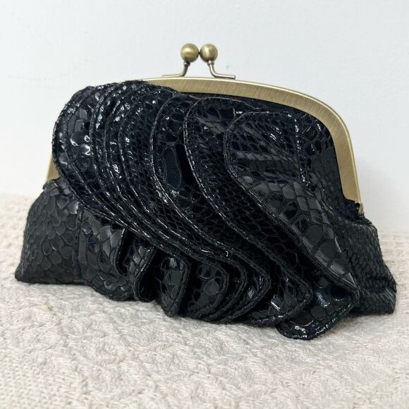 Snake Embossed Leather Ruffle Clutch Kisslock Framed Pouch Black - Picture 1 of 6